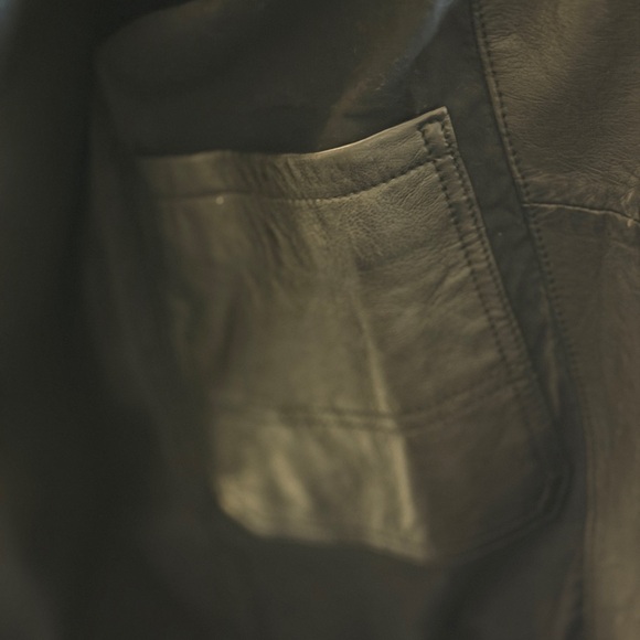 DKNY Men's Black Leather Jacket - Picture 7 of 10